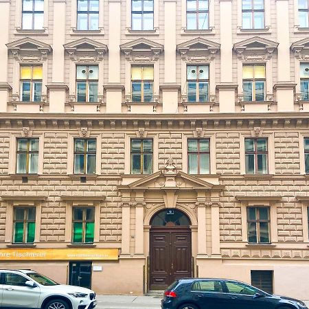 Modern Suite City Center Vienna Exterior photo
